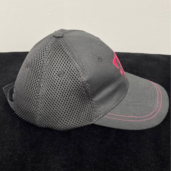 (NWOT) T-Mobile Baseball Cap - Picture 2 of 6